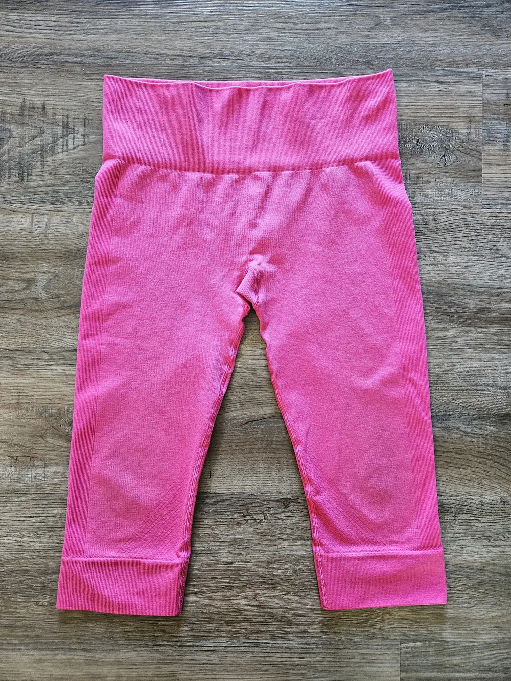 Lululemon‎ Seamlessly Street Crop Hot Pink / Jewelled Magenta Leggings